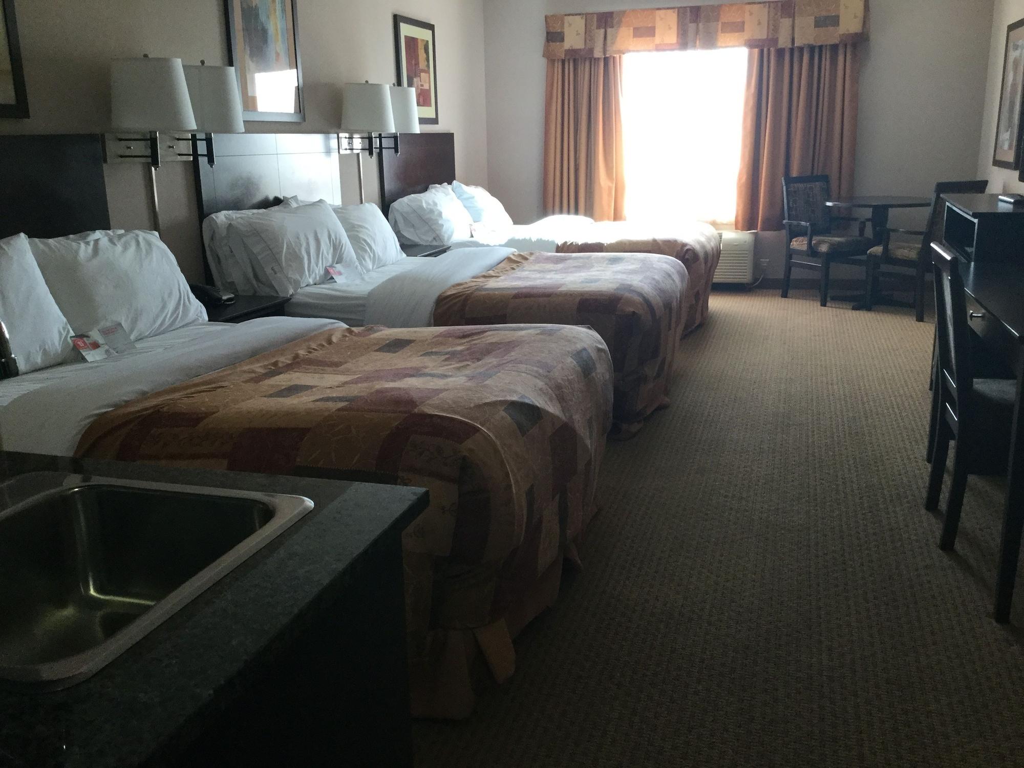 รามาดา บาย วินด์แฮม บรูกส์ Hotel บรูคส์ ภายนอก รูปภาพ