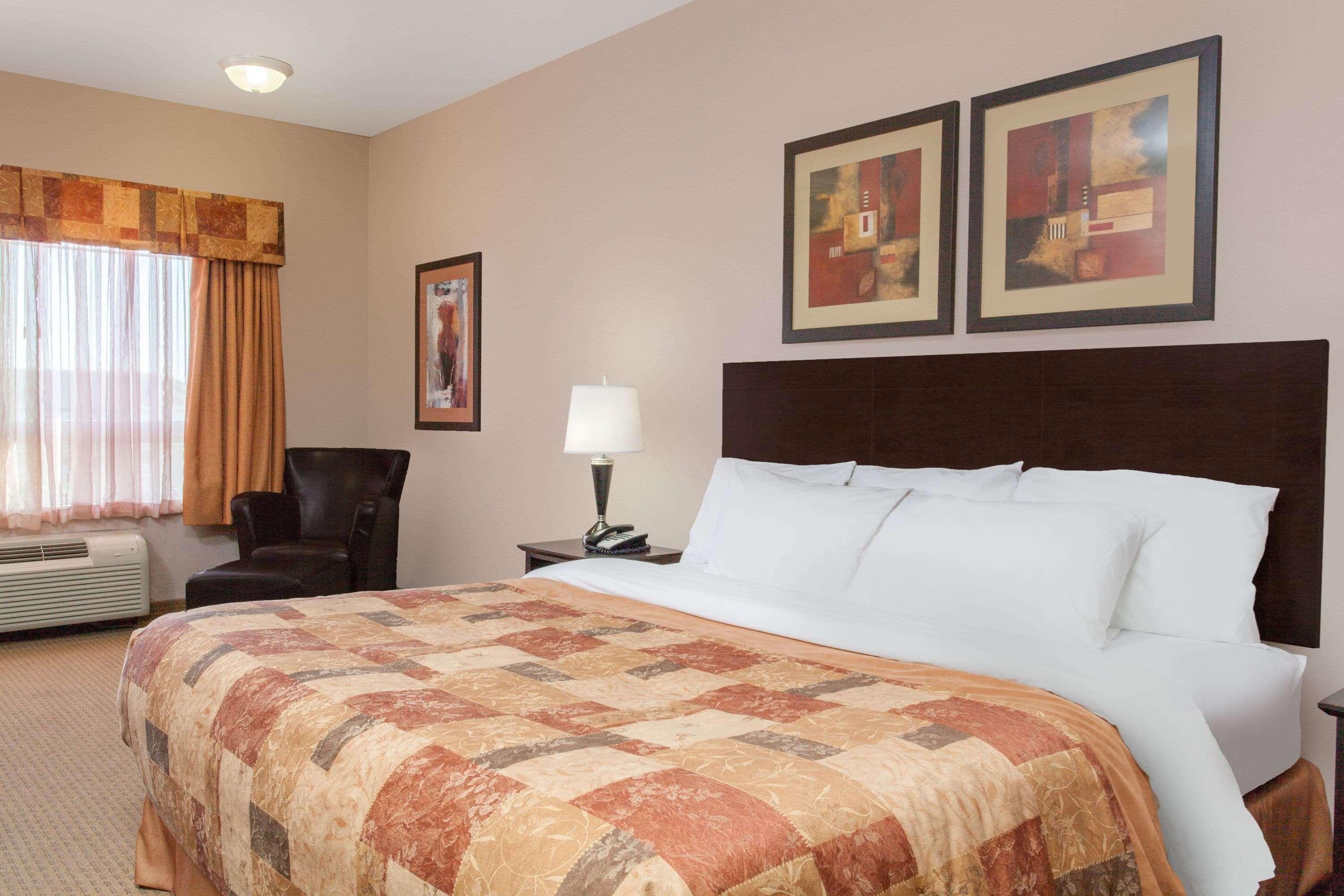 รามาดา บาย วินด์แฮม บรูกส์ Hotel บรูคส์ ภายนอก รูปภาพ