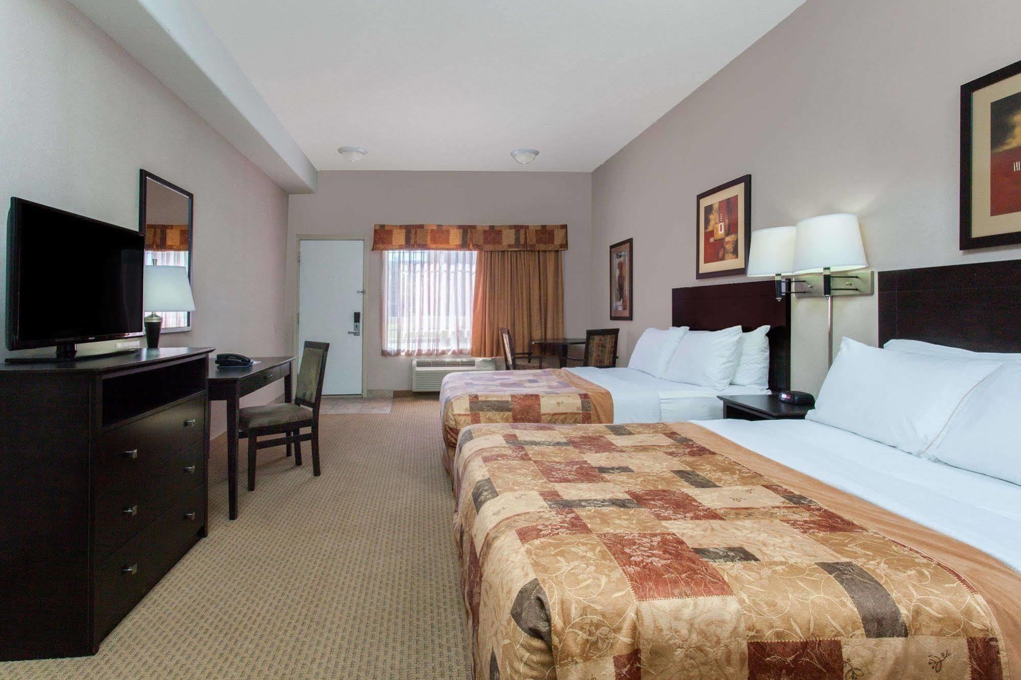 รามาดา บาย วินด์แฮม บรูกส์ Hotel บรูคส์ ภายนอก รูปภาพ
